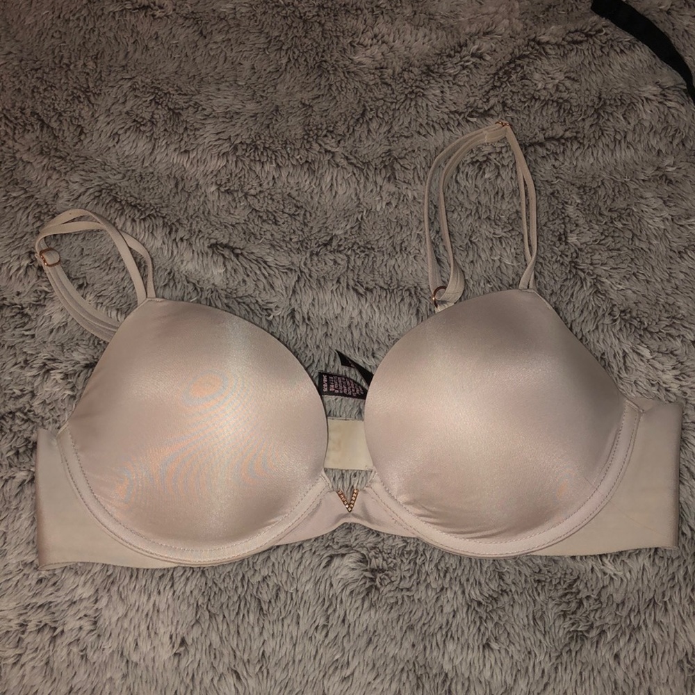 victoria secret push up bra- size 34B